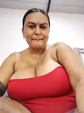 Stripchat Adult Webcam of Horny-Mommy-Dirty