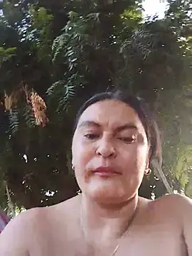 Stripchat Live Sex Cam of Horny-Mommy-Dirty