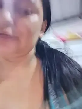 Stripchat Sex Cam of Horny-Mommy-Dirty