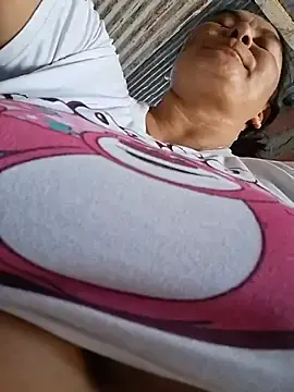 Stripchat Free Live Porn of Horny-Mommy-Dirty