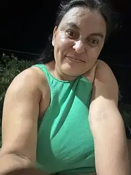 Stripchat Sex Cam of Horny-Mommy-Dirty