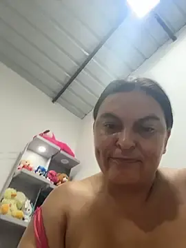 Stripchat Live Sex Cam of Horny-Mommy-Dirty