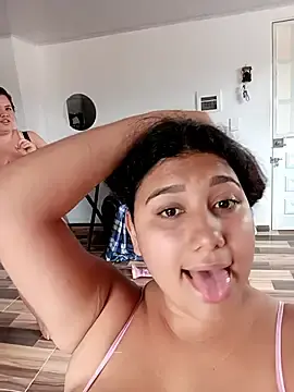 Stripchat Live Sex Cam of Sara_y_Amy