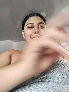 Stripchat Live Sex Cam of Sara_y_Amy