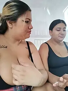 Stripchat Live Sex Cam of Sara_y_Amy
