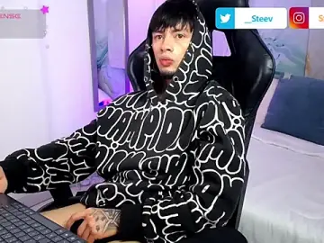 Stripchat Live Porn of Steev_Novoa