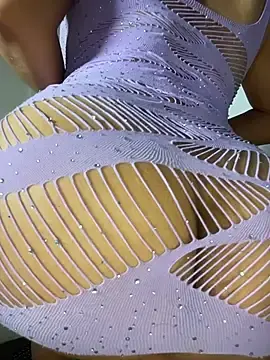 Stripchat Nude Webcam of KIARAPRETTY
