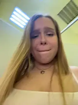 Stripchat Live Porn of Liza_risky