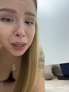 Stripchat Sex Cam of Liza_risky