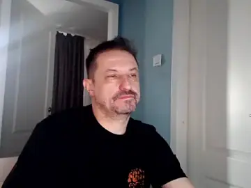 Stripchat Sex Cam of MisterFaithRO