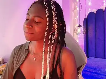 Stripchat Adult Webcams of Queen_perla_