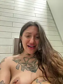 Stripchat Best live sex cam show of SaintSquirt