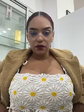 Stripchat Watch Live Sex Cams of Sara-77
