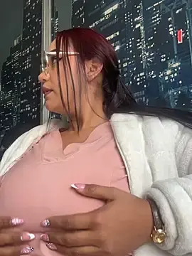 Stripchat Live Porn of Sara-77