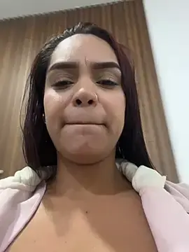 Stripchat Free Porn Cam of Sara-77