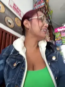 Stripchat Free Live Porn of Sara-77