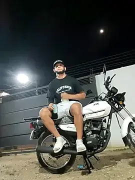 Stripchat Live Sex Cam of PIGHIGHDIRTY_p0
