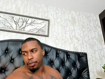 Stripchat Sex Cam of DenzelRios