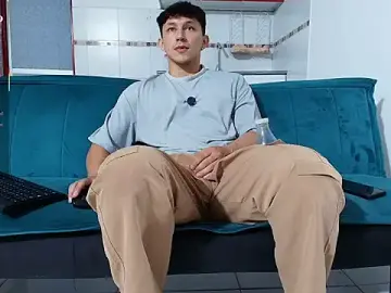Stripchat Best Webcam of jacques_cardiet