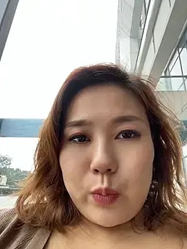 Stripchat Watch Live Sex Cams of Elowen-520