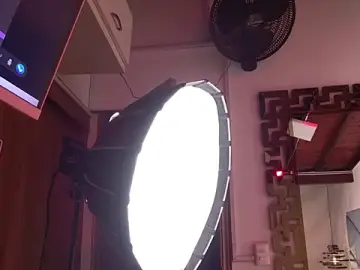 Stripchat Watch Live Sex Cams of Melanie_sm