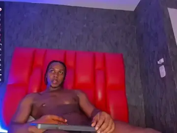 Stripchat Live Sex Cam of DominicSccott