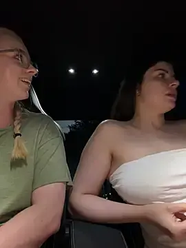 Stripchat Live Sex Cam of LinaLeana