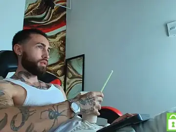 Stripchat Best live sex cam show of Luke_davis01