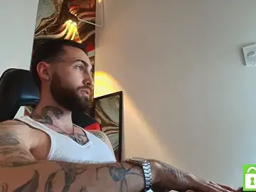 Stripchat Watch Live Sex Cams of Luke_davis01