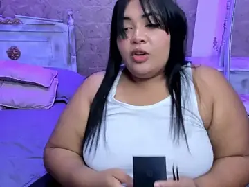 Stripchat Live Sex Cam of Sara_clk