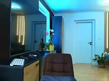 Stripchat Live Sex Cam of SweetTaya33
