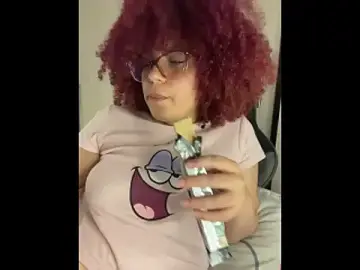 Stripchat Sex Cam of Leyah__