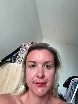 Stripchat Adult Webcams of Bella-Tight
