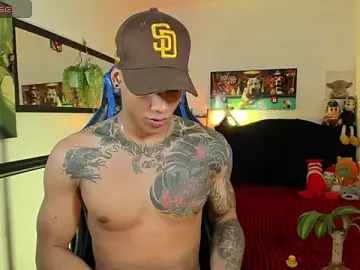 Stripchat Free Porn Cam of Damian_latinxxx