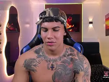 Stripchat Best live sex cam show of Damian_latinxxx