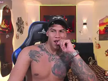 Stripchat Adult Webcam of Damian_latinxxx