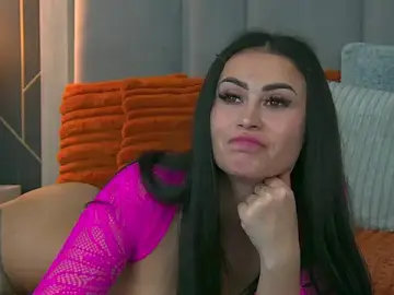 Stripchat Sex Cam of EmyLaveau