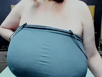 Stripchat Sex Chat of KiraLeila
