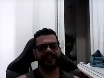 Stripchat Adult Webcam of rickmenez