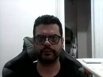 Stripchat Nude Webcam of rickmenez