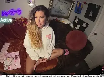 Stripchat Sex Cam of nikki_juggs