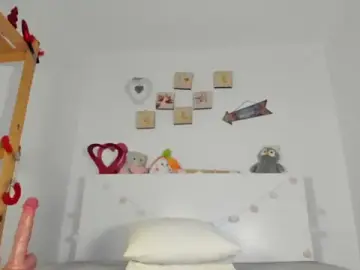 Stripchat Free Porn Cam of Blueee_diamond