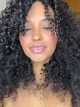 Stripchat Free Porn Cam of Queenpandinha