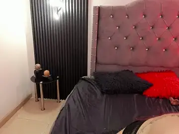 Stripchat Free Live Porn of Scarbadgirl_