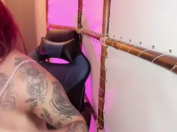 Stripchat Best live sex cam show of Scarbadgirl_
