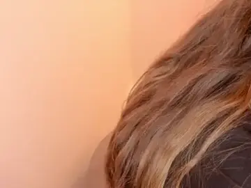 Stripchat Sex Chat of Scarbadgirl_