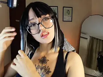 Stripchat Live Sex Cam of SweetJennaa