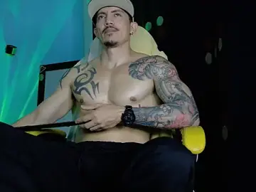 Stripchat Sex Cam of Alex_motta