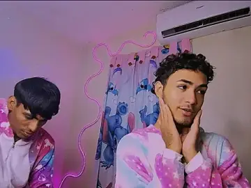 Stripchat Watch Live Sex Cams of HONEY_BOYS23