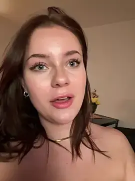 Stripchat Free Porn Cam of MaribelRiver